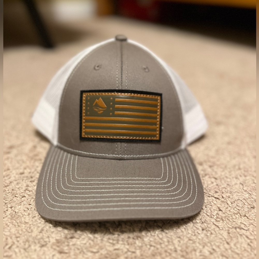 Ocean+Coast NWOT American Flag men's semi-flatbill hat